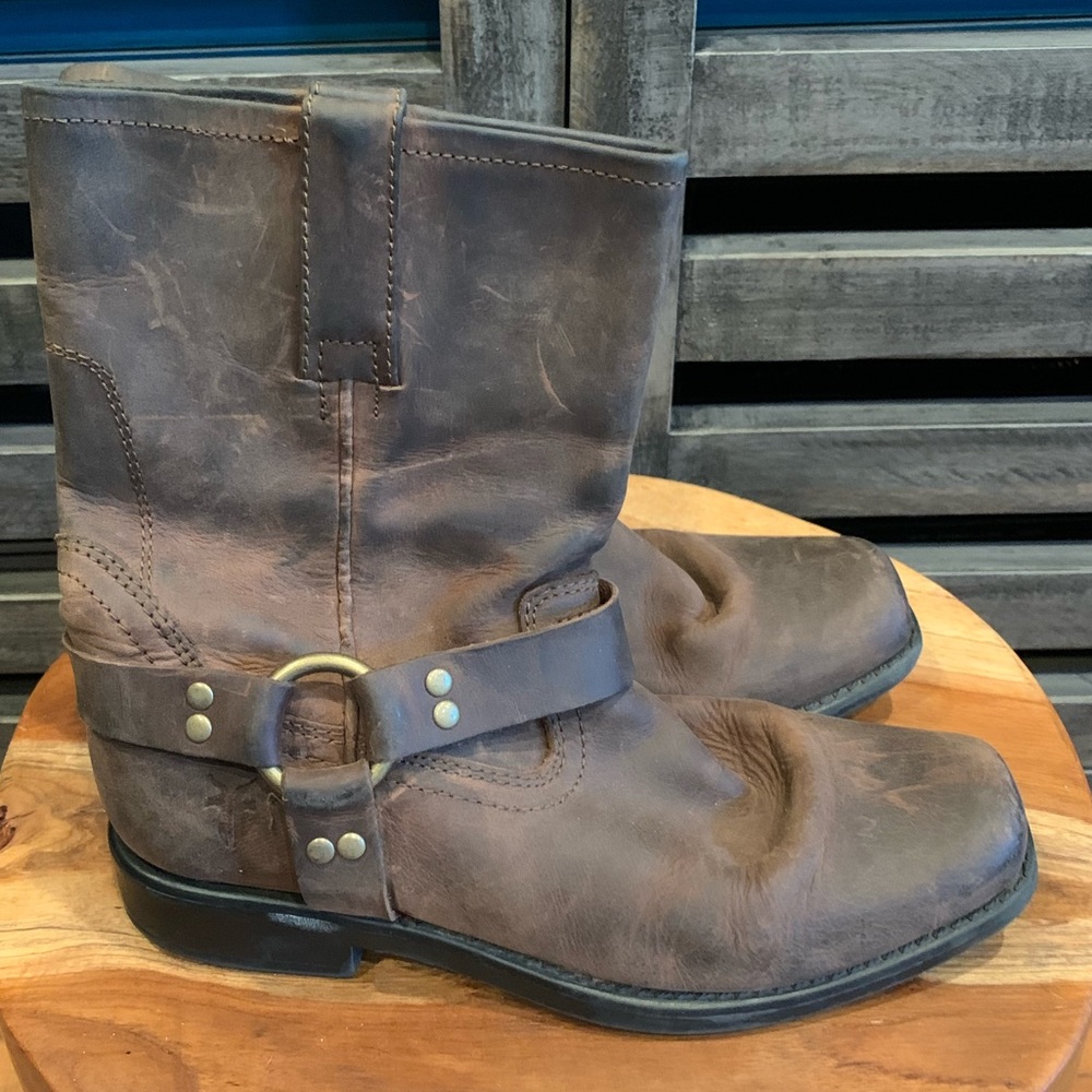 Boys Frye Boots sz 4.